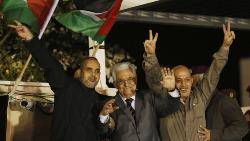 Controversy as Palestinian prisoners freed 