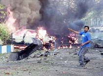 Karachi Bomb Kills at Least 2 before Bush Visit