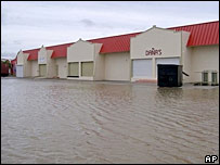 Felix slams into Central America 