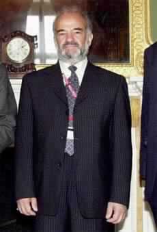 Iraqi Council Selects First Leader