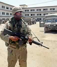 Two US Soldiers, 10 Iraqis Wounded in University Blast