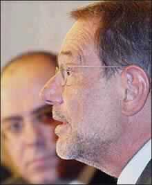 Solana Faces Israeli Pressure over Arafat and Hamas